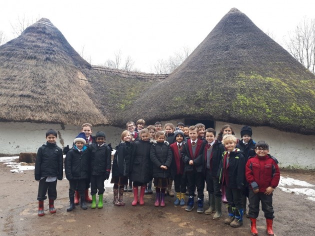 Year 3 going 'Round the Houses'