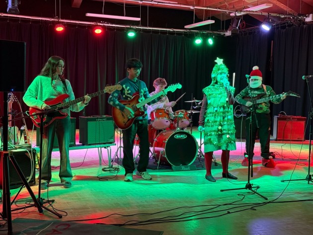 Pop Goes Christmas Concert