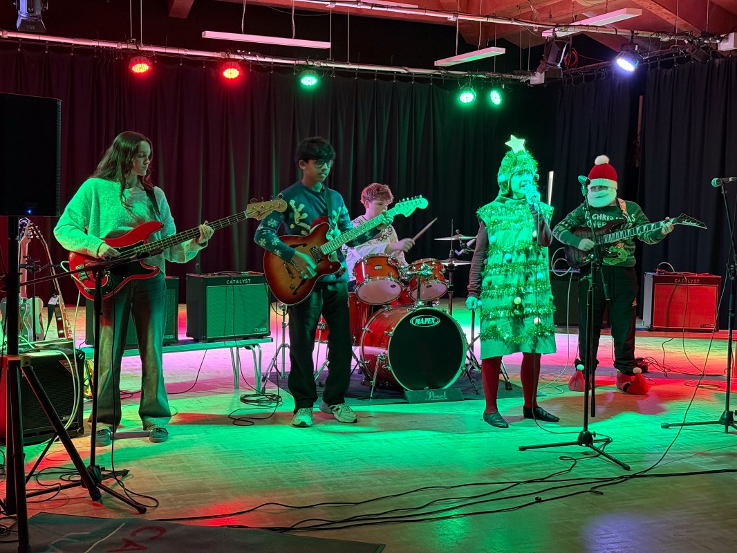 Pop Goes Christmas Concert