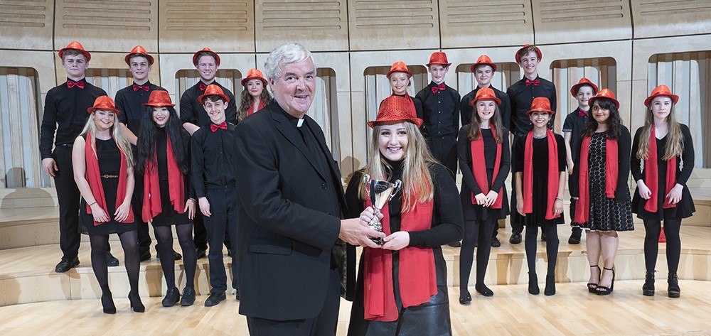 Teilo win House Singing